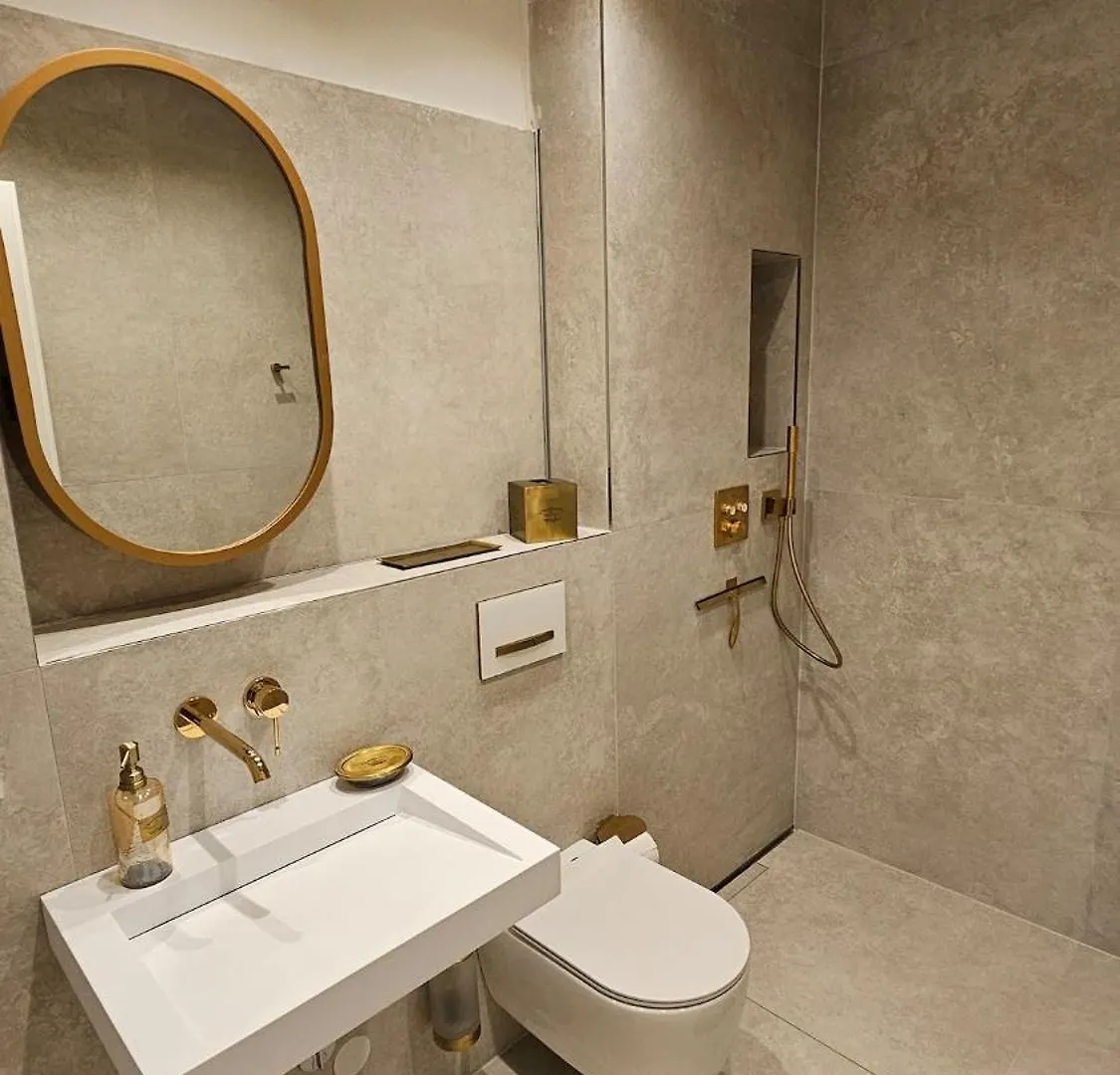 Ug Neubau City Wohnung - Pool, Gym, Sauna, Zweites Bad Extra Buchbar München Apartment